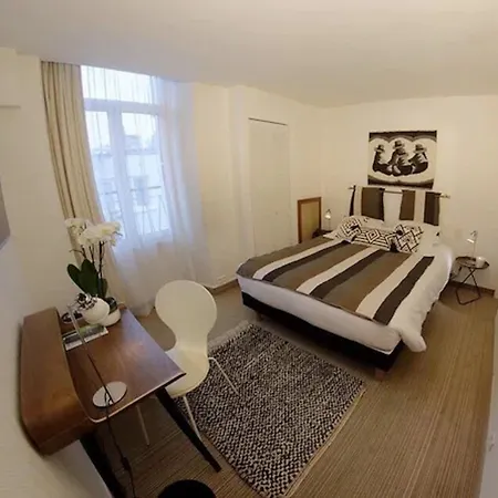 Hotel Moderna