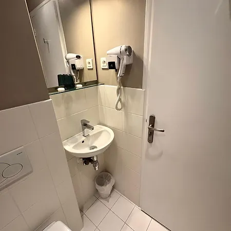 Hotel Moderna 3*