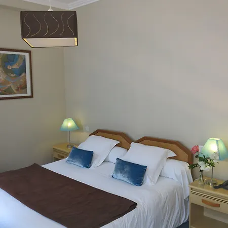 Hotel Moderna 3*