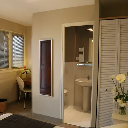 Hotel Moderna 3*