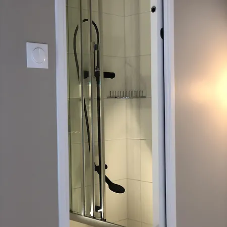 莫德尔那酒店 3* 瑟堡