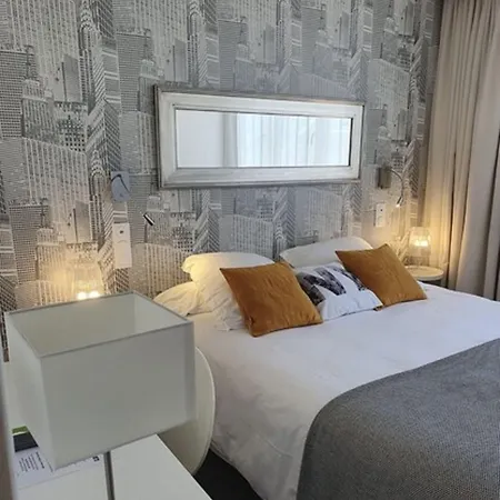 Moderna 3*